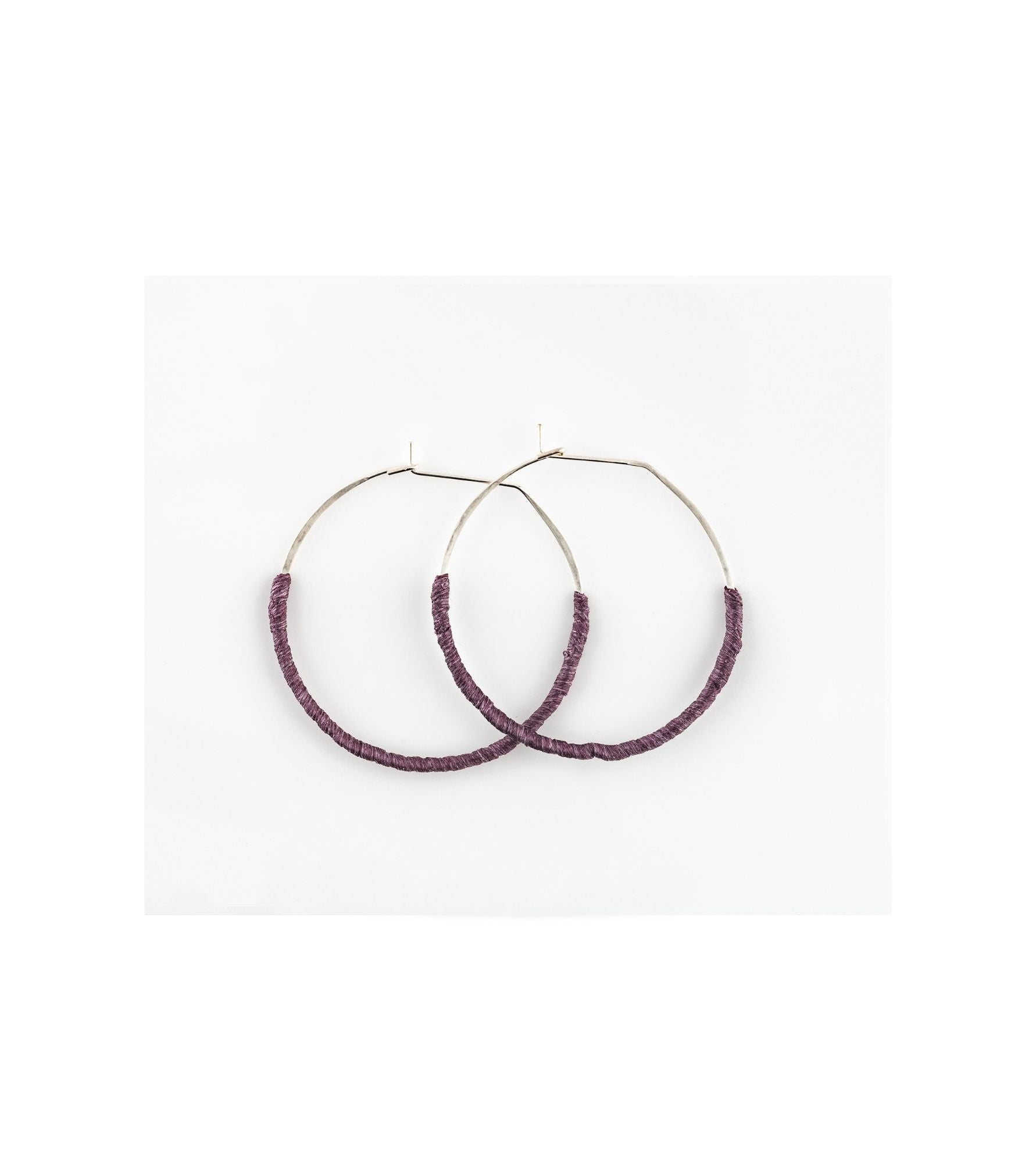 Lilly Buttrose wrapped thread earrings silver - purple